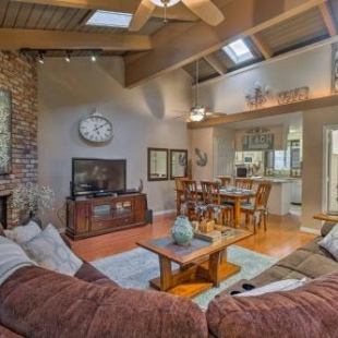 Фотография гостевого дома Tahoe Family Condo with Private Deck and Gas Grill!