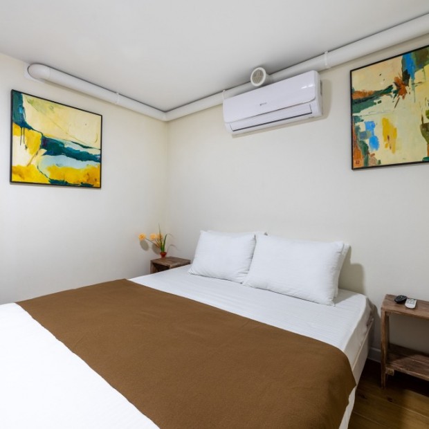 Фотографии квартиры
Квартира в эко стиле с собственным двориком для отдыха