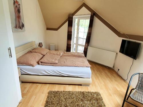 Фотографии мини отеля
Berg Panzió