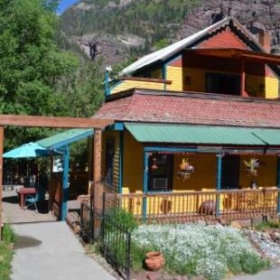 Фотографии мини отеля
The Ouray Main Street Inn