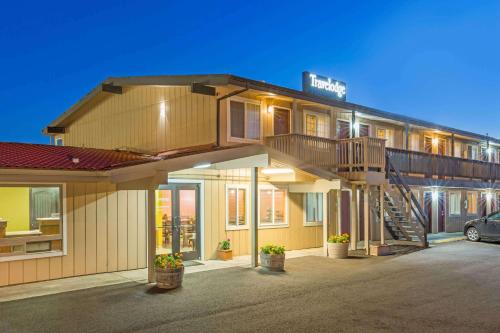 Фотография мотеля Travelodge by Wyndham Newport