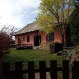 Фотография гостевого дома Pink Cottage-traditional mining house