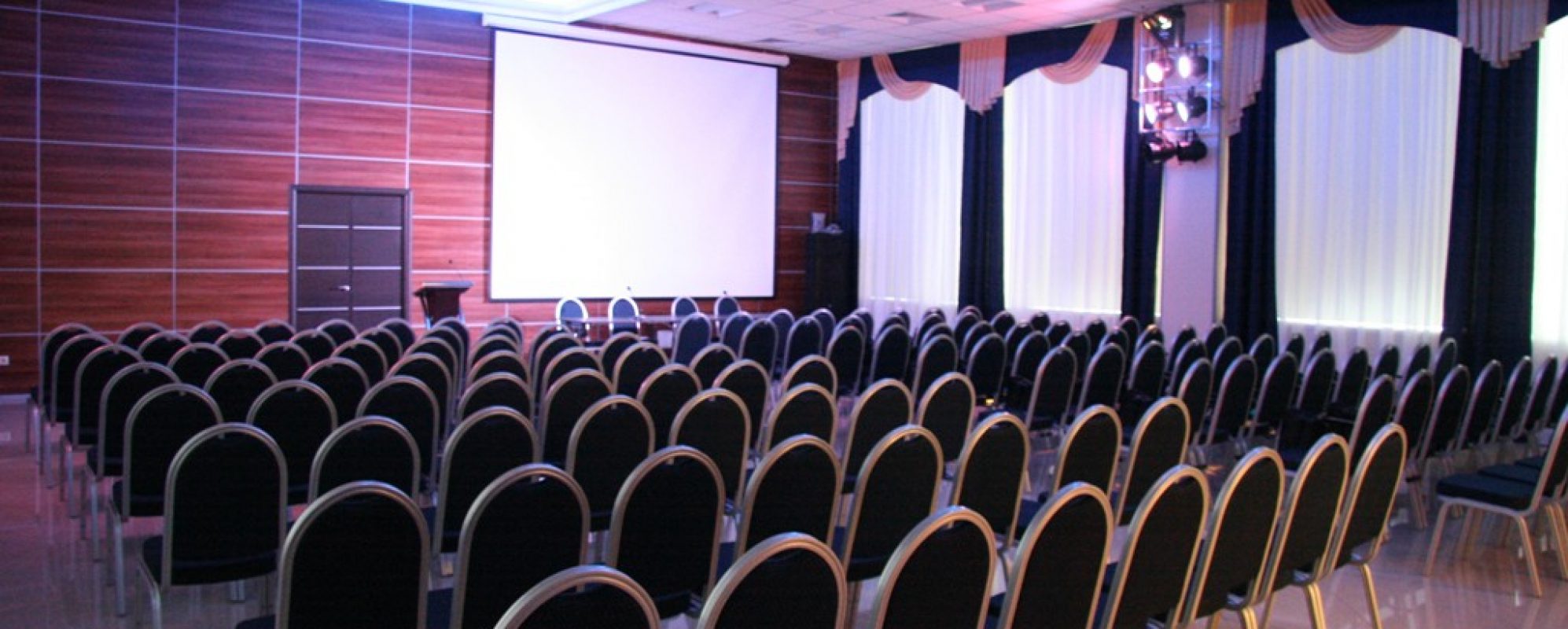 Фотографии конференц-зала Конференц-зал ТД Тверьгеофизика