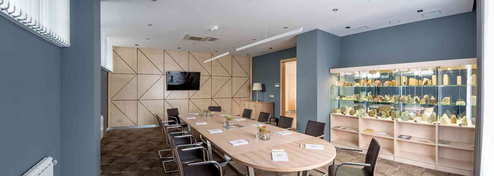 Фотография комнаты для переговоров Тан