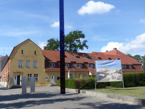 Фотография мини отеля Hotel Vierseithof Luckenwalde