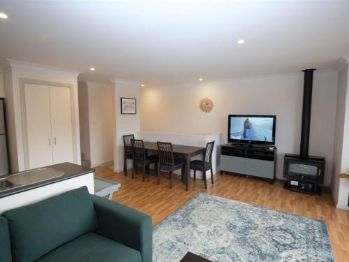 Фотография гостевого дома Pentagon 2/65 Gippsland Street