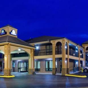 Фотографии гостиницы 
            Days Inn by Wyndham Franklin