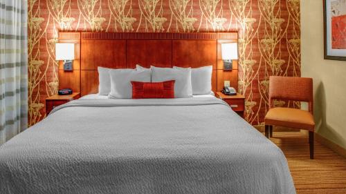 Фотография гостиницы Courtyard High Point