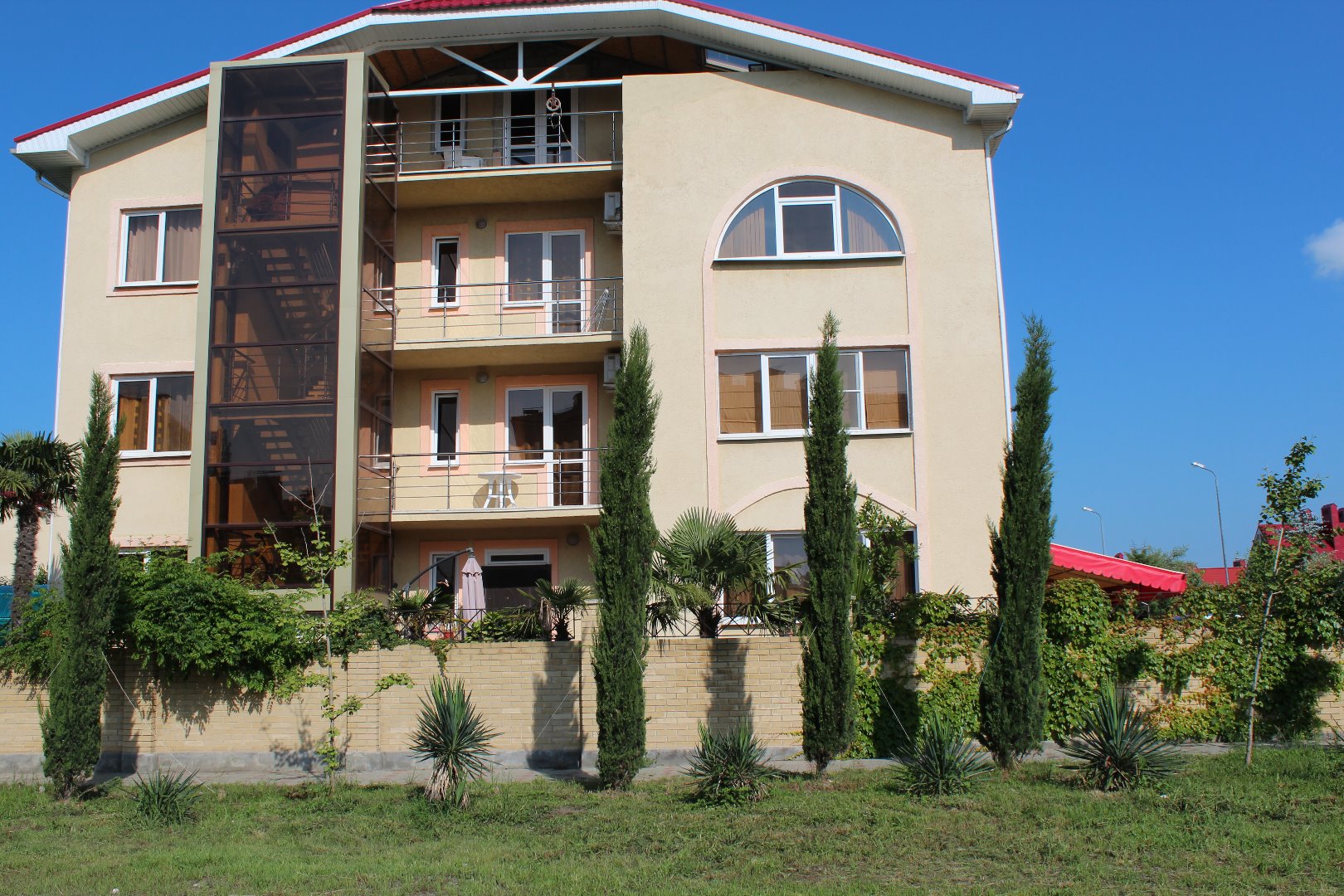 Гостевой дом две оливы адлер. Гостевой дом олива адлер. Гостевой дом две оливы адлер. Жилье в адлере 2023. Общинная улица адлер олива.