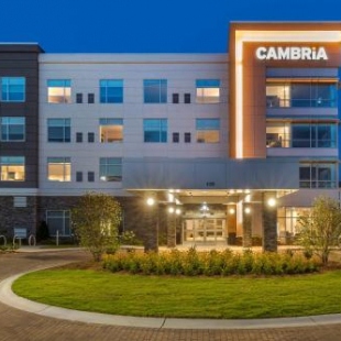 Фотография гостиницы Cambria Hotel Greenville