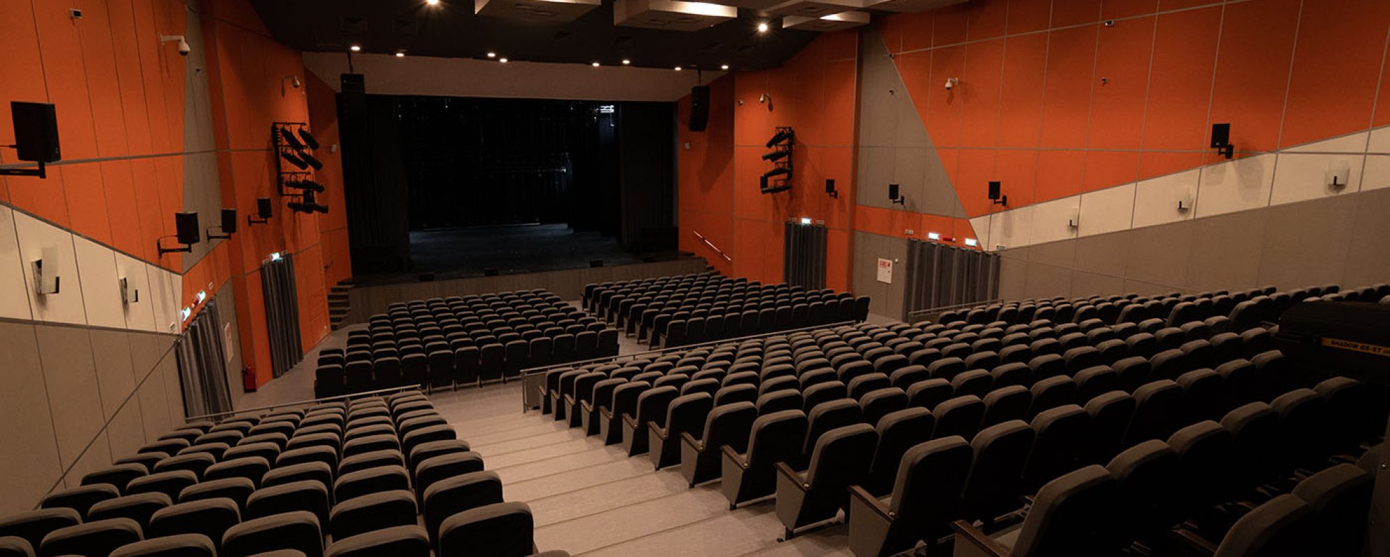 Фотографии концертного зала Большой театрально-концертный зал