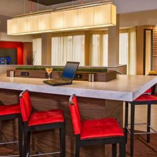 Фотографии гостиницы
Courtyard Hampton