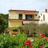 Фотография гостевого дома Apartments with a parking space Mali Losinj (Losinj) - 12551