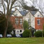 Фотография гостевого дома Coulsdon Manor Hotel and Golf Club
