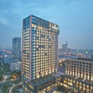 Фотографии гостиницы 
            Renaissance Shanghai Caohejing Hotel