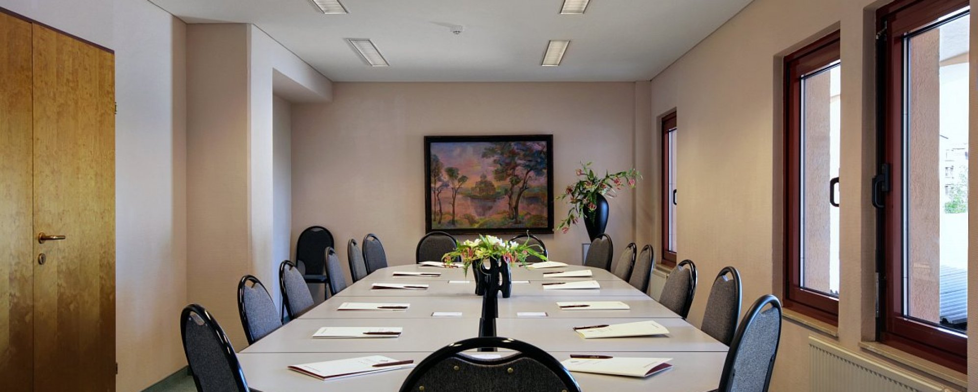 Фотографии комнаты для переговоров Комната для переговоров
