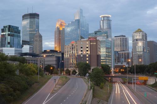 Фотография гостиницы Hilton Garden Inn Minneapolis Downtown