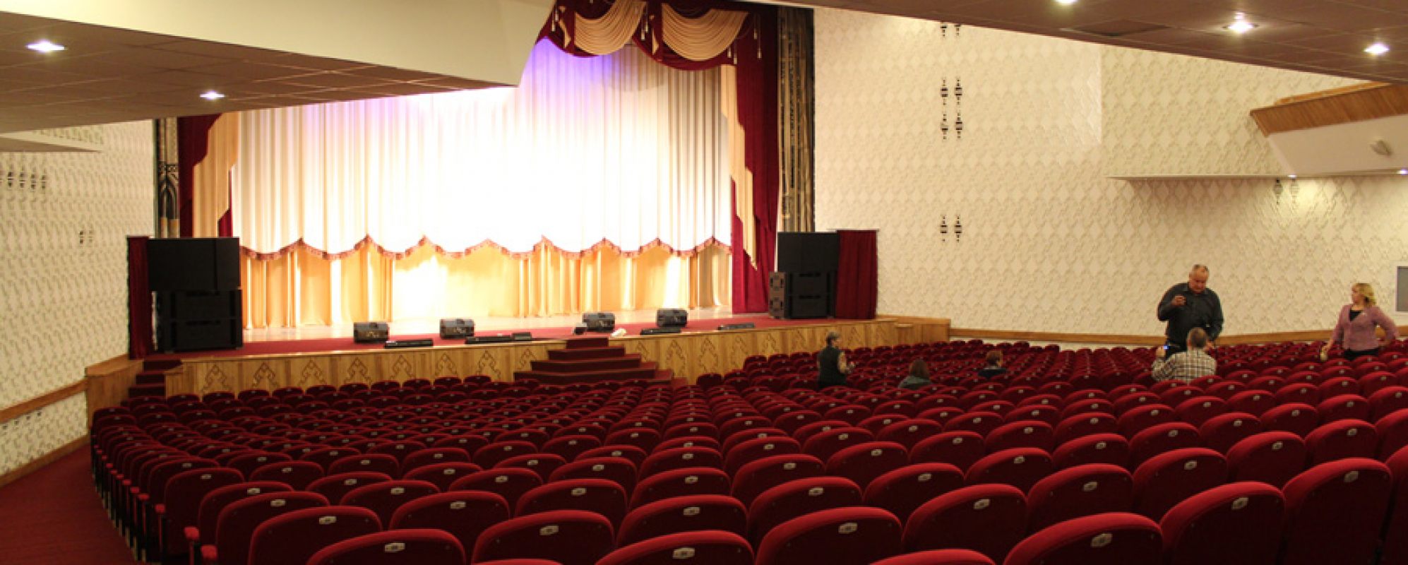 Фотографии концертного зала Большой зрительный зал МБУ ГКДЦ