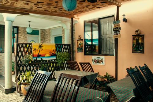 Фотография мини отеля Travellers Home (Kifumbu)