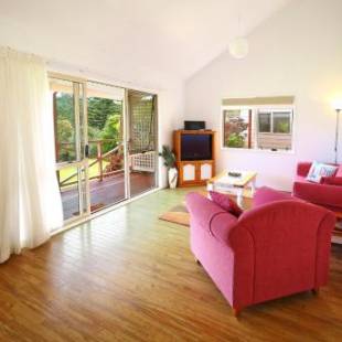 Фотографии базы отдыха 
            Poinciana Cottages