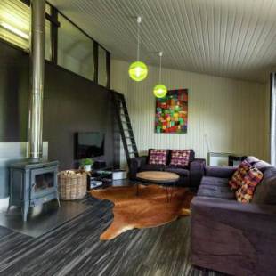 Фотографии гостевого дома
Boutique Chalet in Bullingen Near Lake