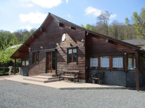 Фотография гостевого дома Maison L'Hirondelle Rustique à Tournavaux