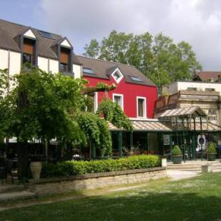 Фотографии гостиницы 
            Hôtel Restaurant Du Parc de la Colombière
