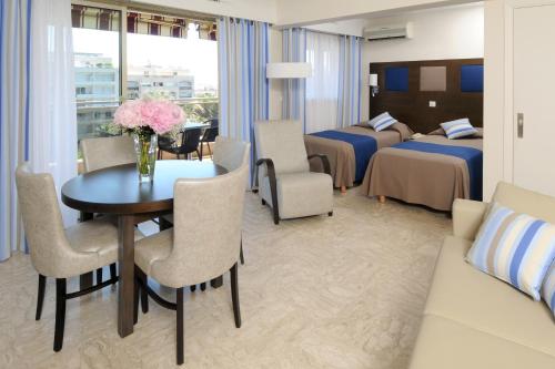 Фотография апарт отеля The Originals Résidence, Les Strélitzias