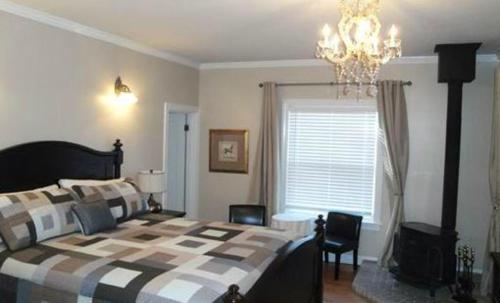 Фотография мини отеля Cinnamon Bear Creekside Inn