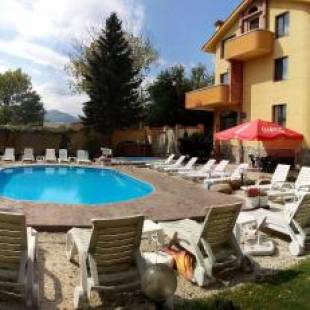 Фотографии гостиницы 
            Family Hotel Iv