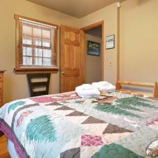 Фотографии гостевого дома 
            Lazy Bear Lodge