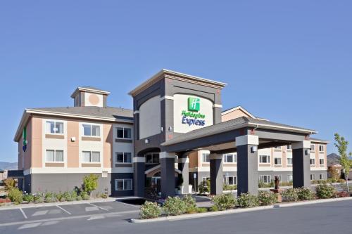 Фотография гостиницы Holiday Inn Express Hotel & Suites Ashland, an IHG Hotel