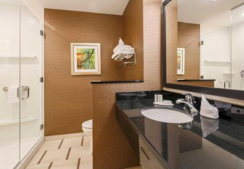 Фотография гостиницы Fairfield Inn & Suites by Marriott Pleasanton