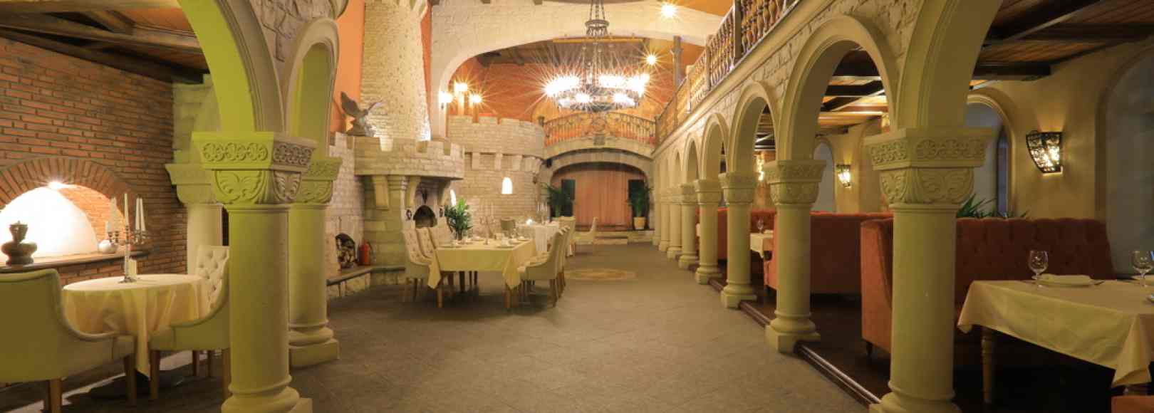 Фотография банкетного зала Рыцарский зал