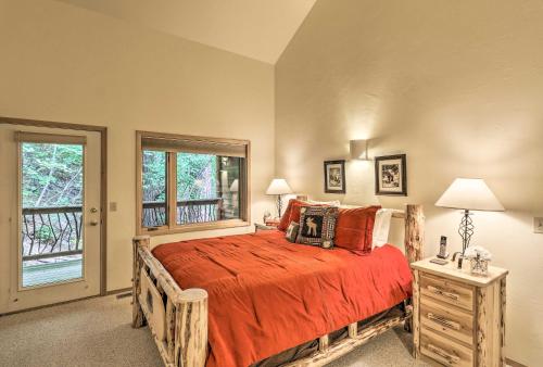 Фотография гостевого дома Rustic Home on Whitefish Mtn - Steps From Ski Run!