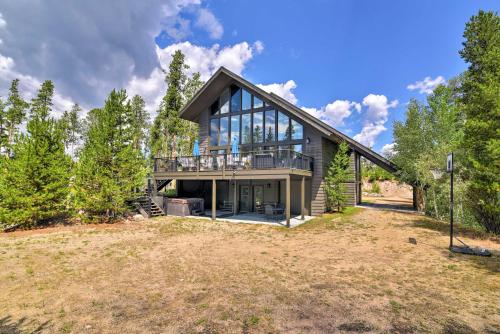 Фотографии гостевого дома
Luxury Central Grand Lake Home with Huge Deck and Hot Tub