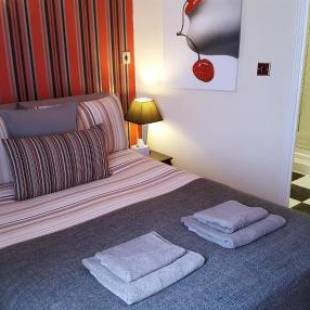 Фотографии гостиницы 
            Robin 7 Lodge City Centre