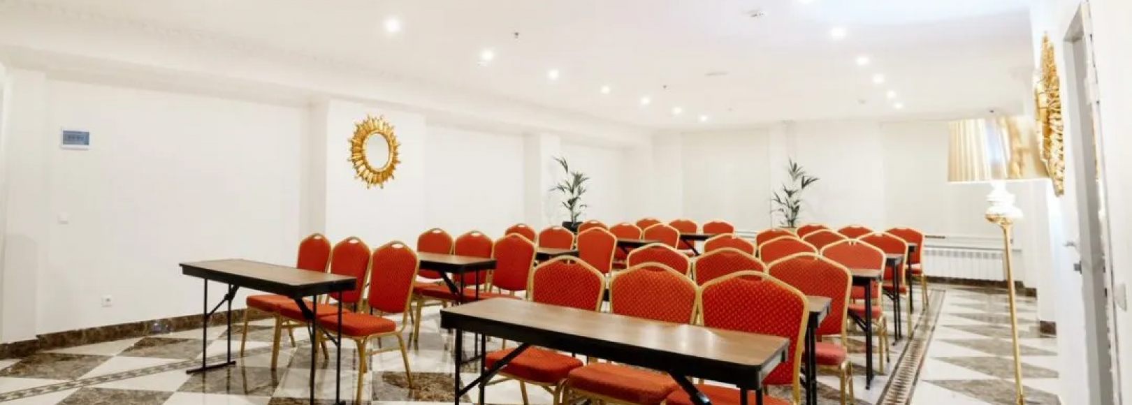 Фотография конференц-зала Форум