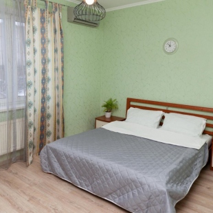 Фотография квартиры Апартаменты двухкомнатные (94) Серебровская 91