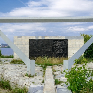 Фотография памятника Памятник Д. И. Менделееву