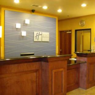 Фотографии гостиницы
Holiday Inn Express Hotel & Suites Lavonia, an IHG Hotel