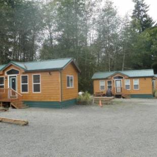 Фотографии базы отдыха
Seaside Camping Resort Cottage 9