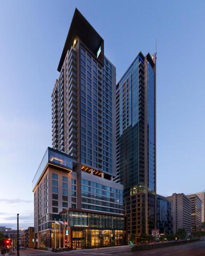 Фотография гостиницы AC Hotel by Marriott Montreal Downtown