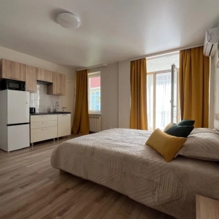 Фотография квартиры Апартаменты №12 Стандарт, 1 линия, боковой вид на море (4чел)