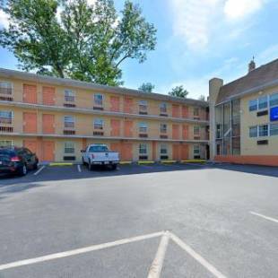 Фотографии мотеля
Media Inn & Suites