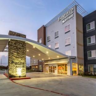 Фотографии гостиницы 
            Fairfield Inn & Suites by Marriott Bay City, Texas