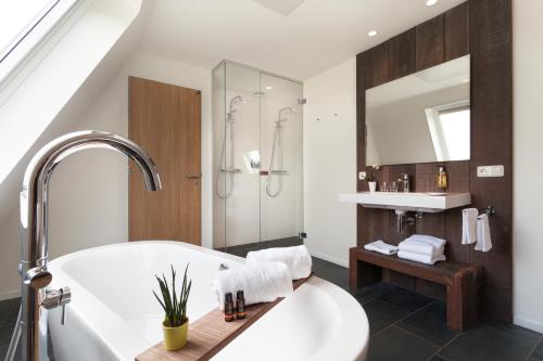 Фотография гостиницы Van Heeckeren Hotel