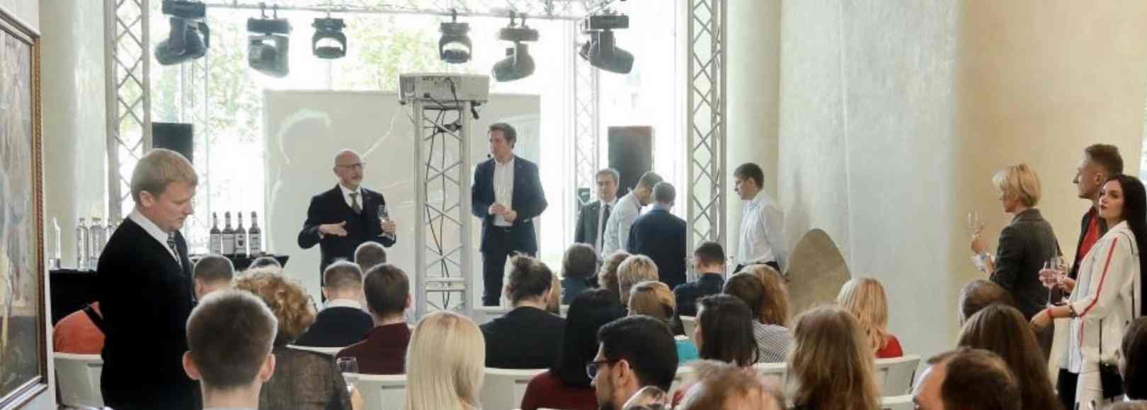 Фотография лофта МЦИ Главный проспект Зал Лекторий