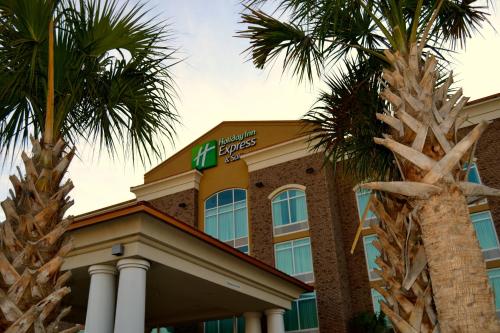 Фотография гостиницы Holiday Inn Express and Suites North Charleston, an IHG Hotel