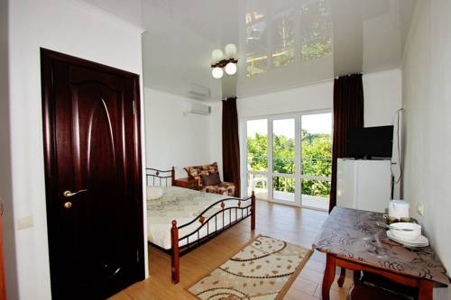 Фотографии гостевого дома
Елена